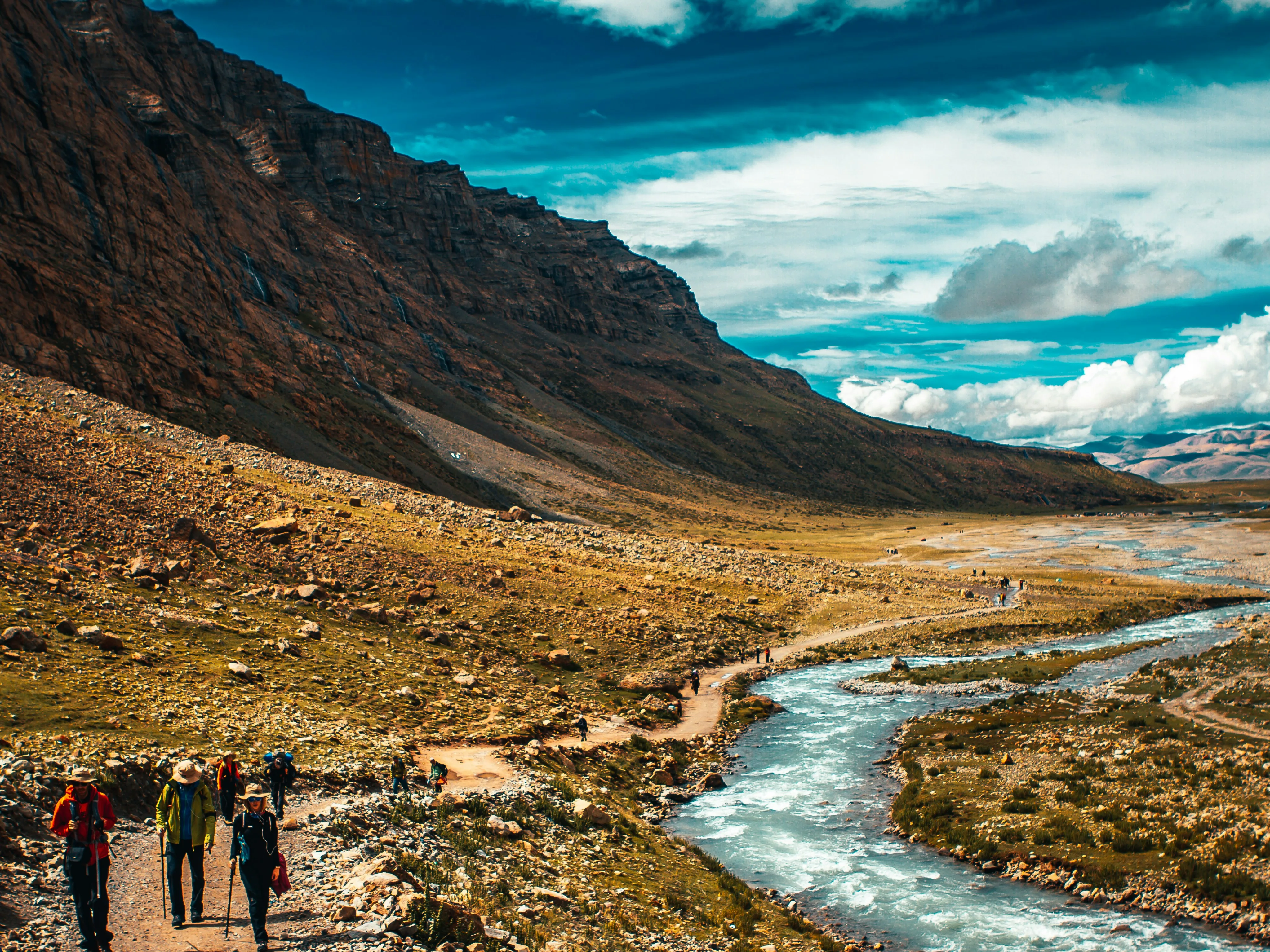Pilgrims and support teams on the Kailash Mansarovar route